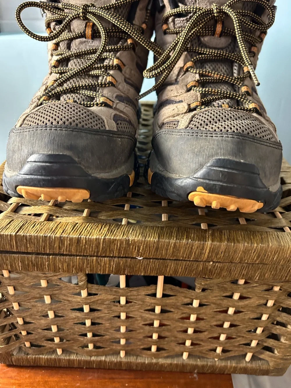 Merrell Moab 2 Hiking Boot Waterproof Suede & Mesh Color Walnut Men’s 11.5